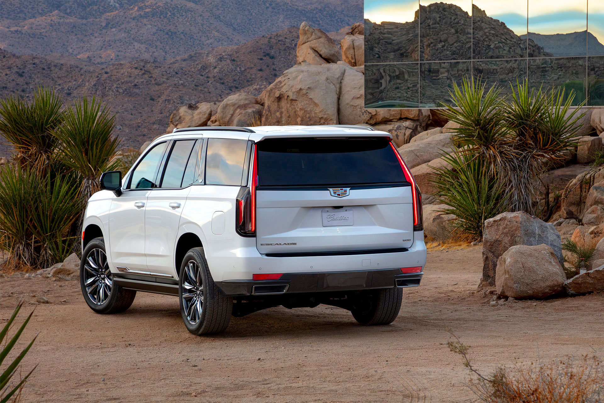 2021-cadillac-escalade-1 - Le Magazine sur l'actualité du luxe